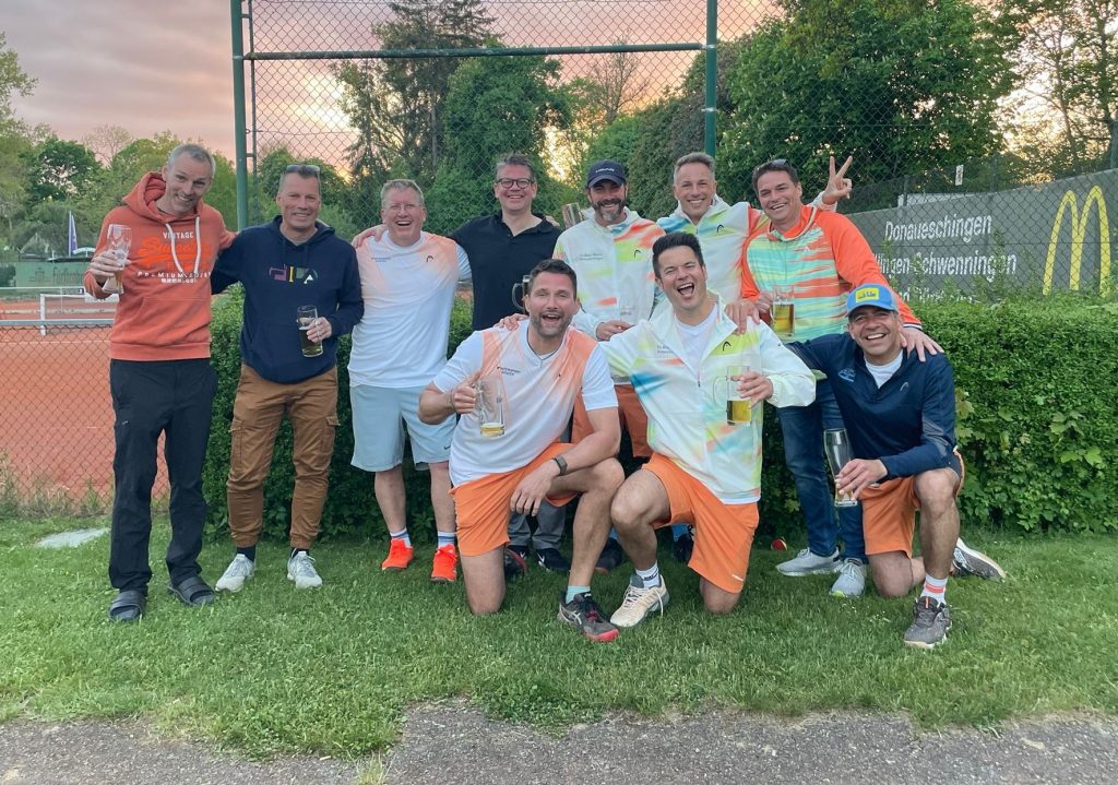 Meisterschaft am letzten Spieltag: Herren 40 steigen in die Oberliga auf